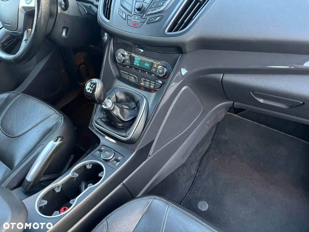 Ford Kuga 2.0 TDCi 4x4 Titanium - 13