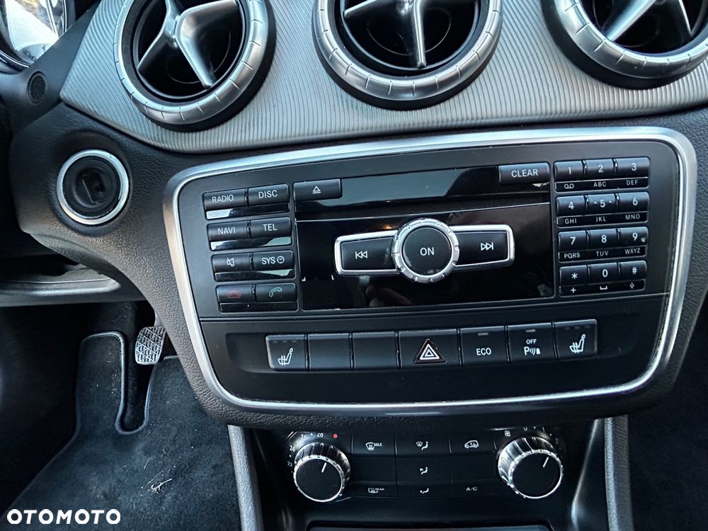 Mercedes-Benz CLA 180 BlueEffICIENCY Edition - 15