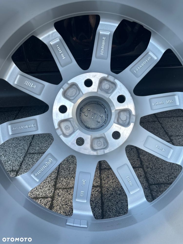 Nowe oryginalne felgi aluminiowe Audi + opony Nokian Hakka Black 2 - 5
