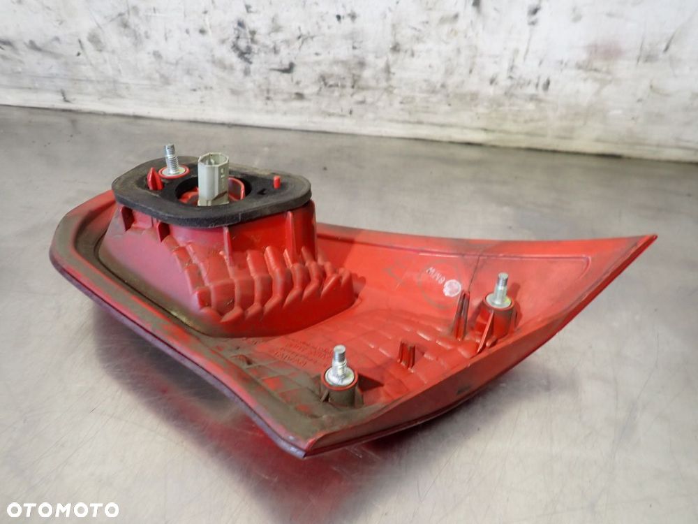 LAMPA LEWA TYLNA W KLAPIE MITSUBISHI LANCER VIII  132-87977 - 5