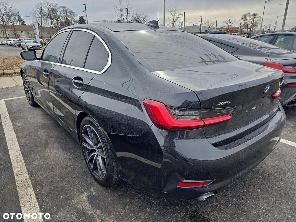 BMW Seria 3 330i xDrive M Sport - 2