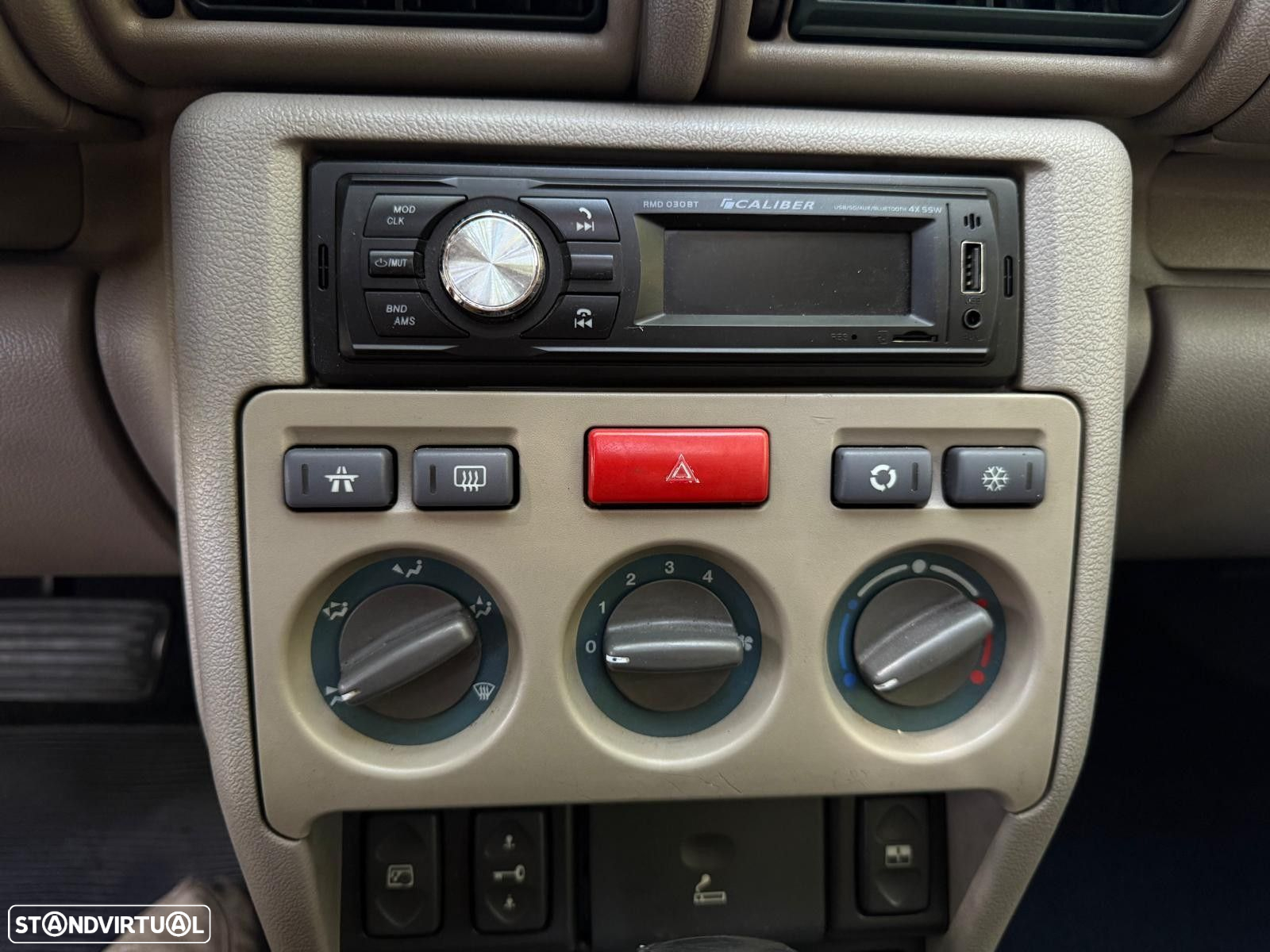 Land Rover Freelander - 36