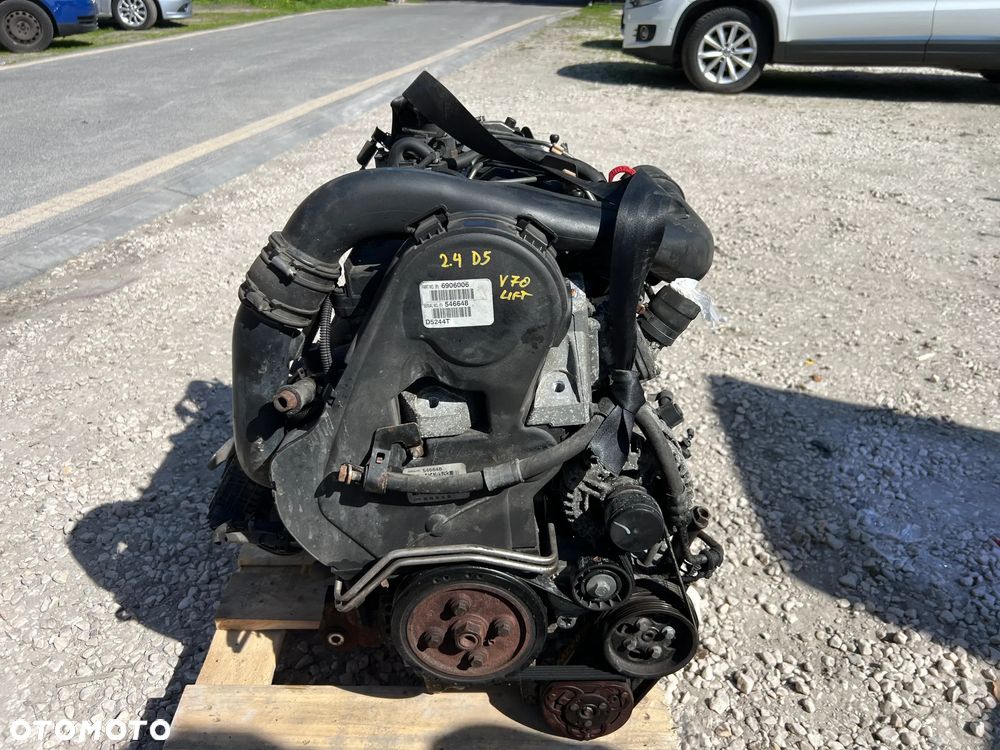 SILNIK VOLVO V70 S80 XC70 2.4 D5 KOMPLETNY D5244T - 2