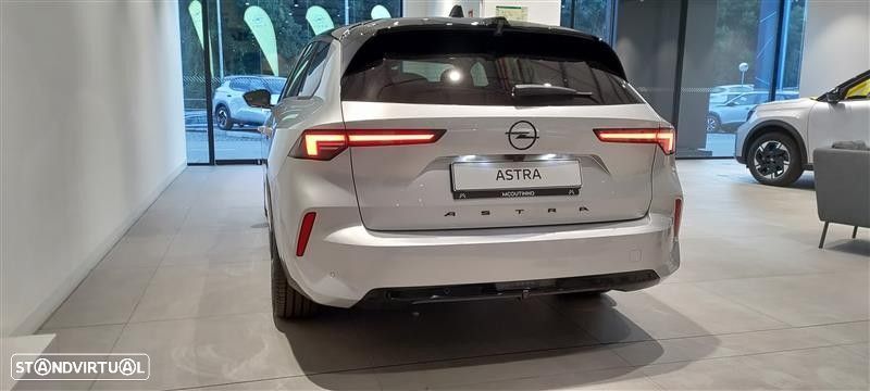 Opel Astra Sports Tourer 1.2 T GS - 4