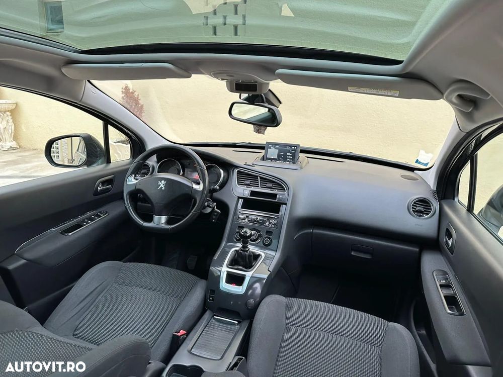 Peugeot 5008 - 10
