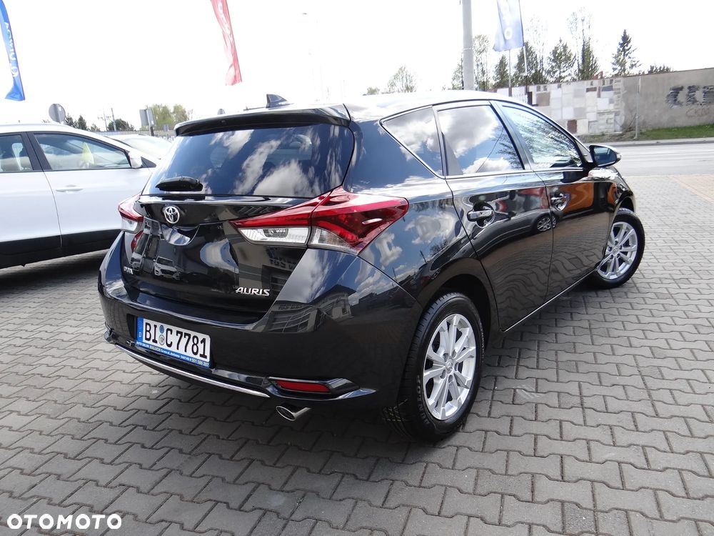 Toyota Auris 1.2 Turbo Team Deutschland - 5