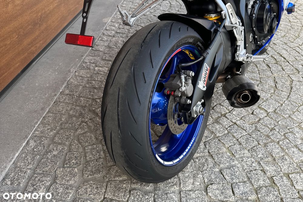 Suzuki GSX-R - 11