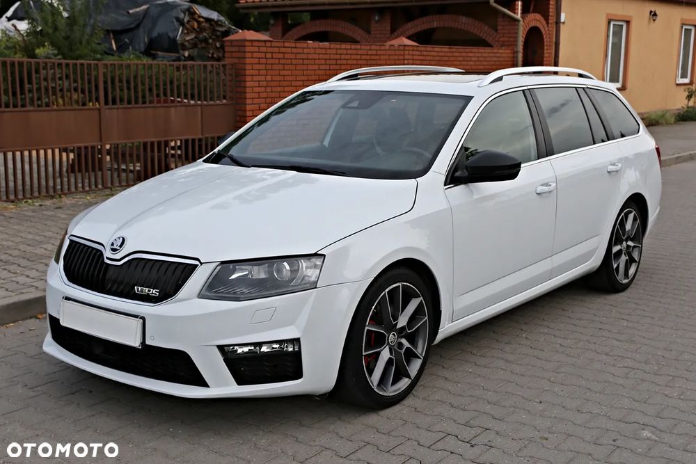 Skoda Octavia 2.0 TDI DSG RS - 11