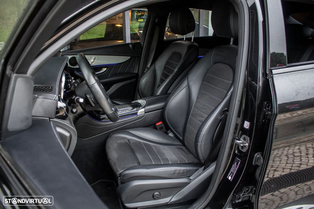 Mercedes-Benz GLC 300 e 4Matic 9G-TRONIC AMG Line - 28