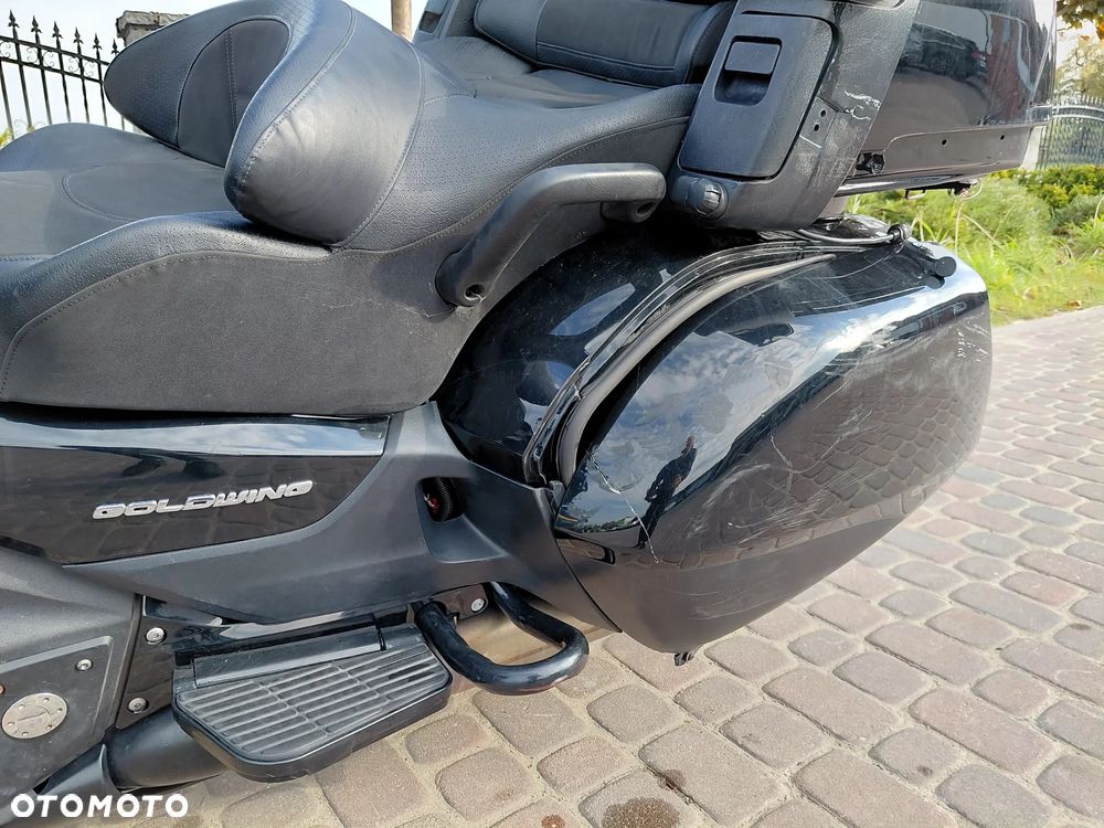 Honda GL - 24