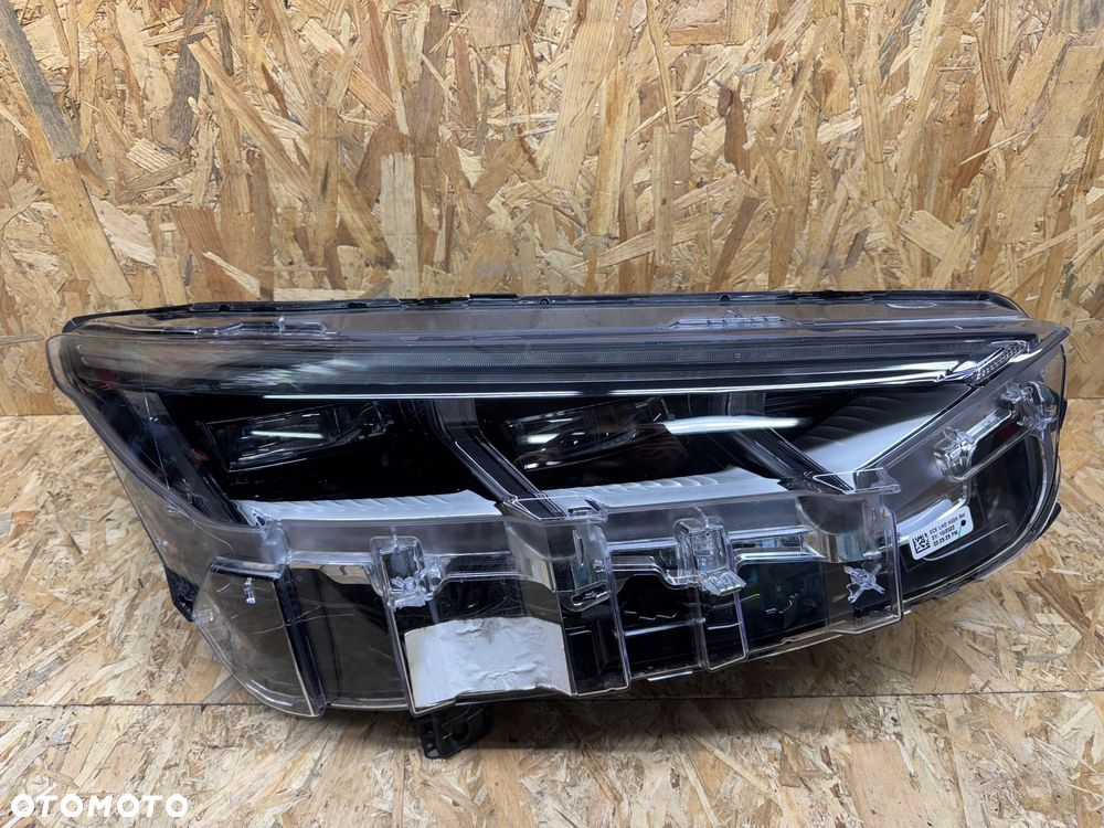 Przednia prawa lampa Ford mustang mach e full led - 1
