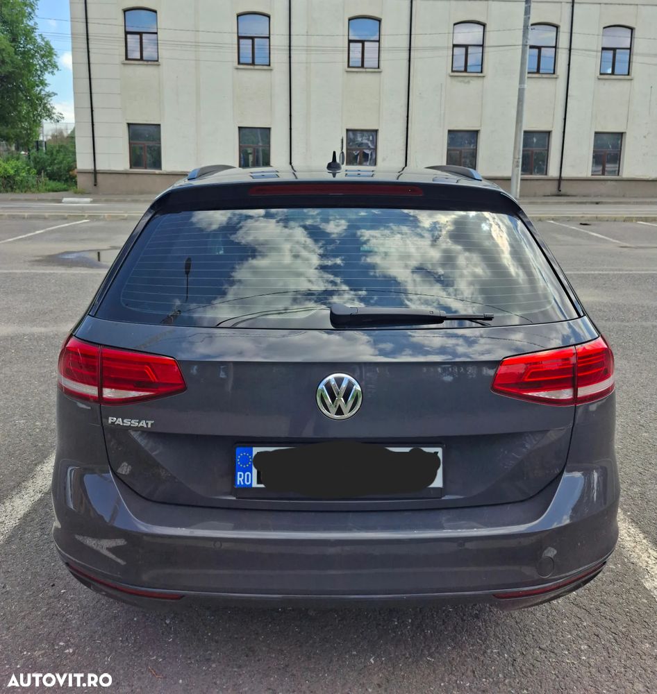 Volkswagen Passat 2.0 TDI SCR DSG Comfortline - 5