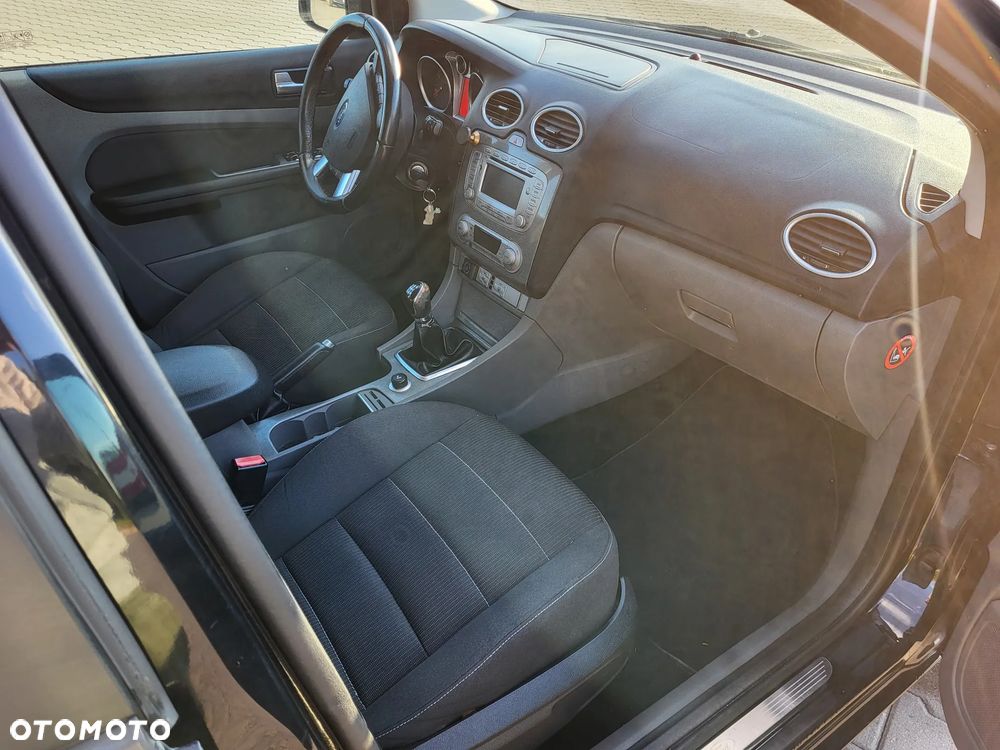 Ford Focus 1.6 16V Titanium - 4