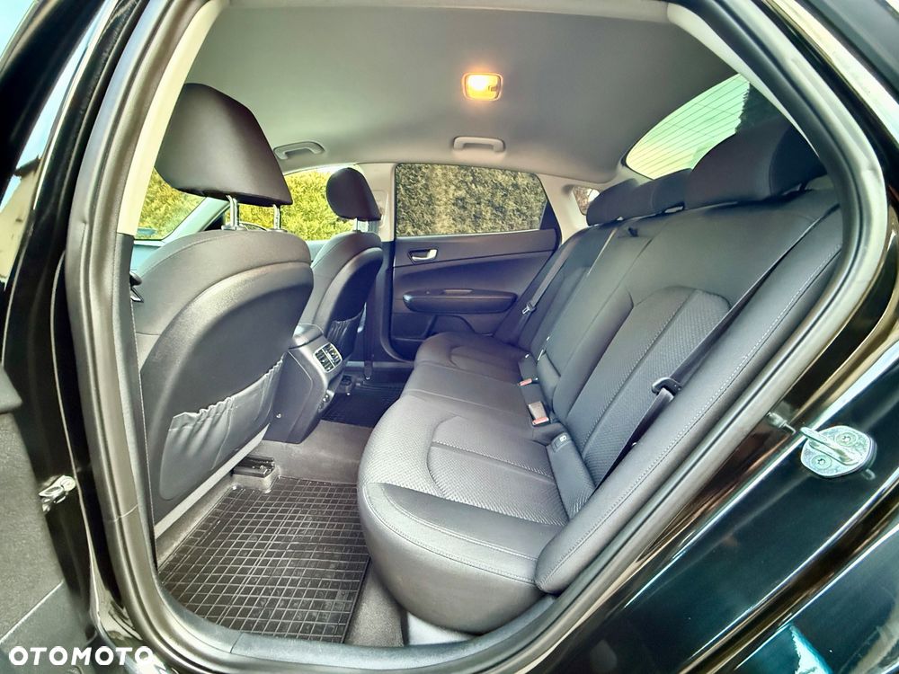 Kia Optima 2.0 M - 19