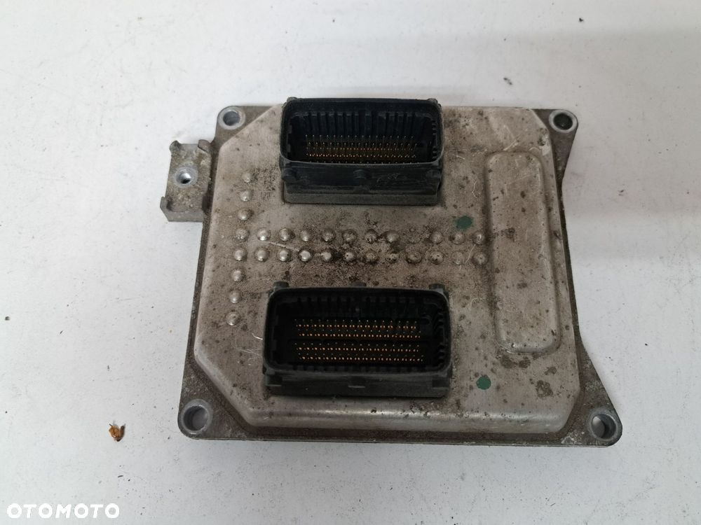 Opel Zafira B z16 XER sterownik silnika 55568735 - 2