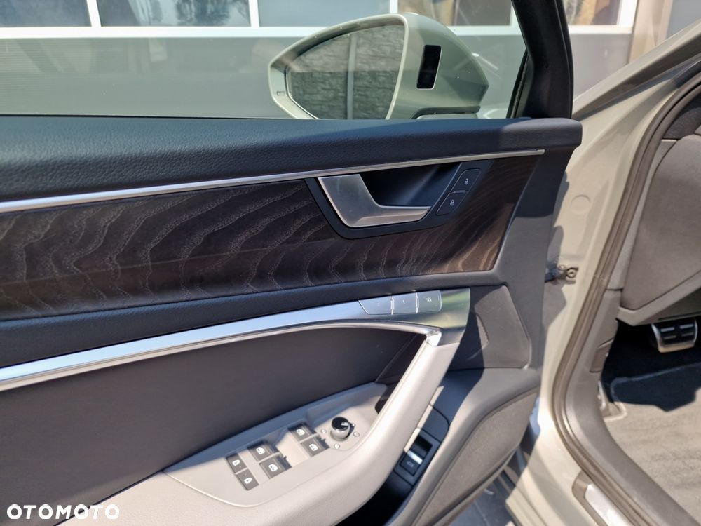 Audi A6 Avant 40 TDI S tronic S line - 16
