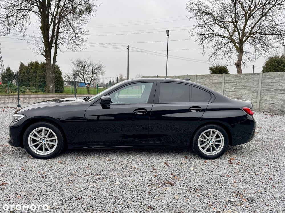 BMW Seria 3 320d M Sport - 3