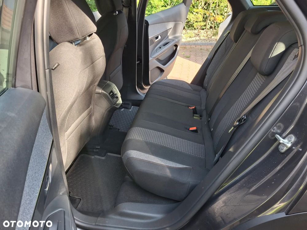 Peugeot 3008 1.2 PureTech Active Pack S&S EAT8 - 13