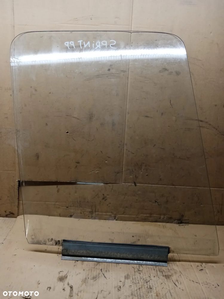 Szyba prawy przód przednia prawa Mercedes Sprinter AS2 - 1