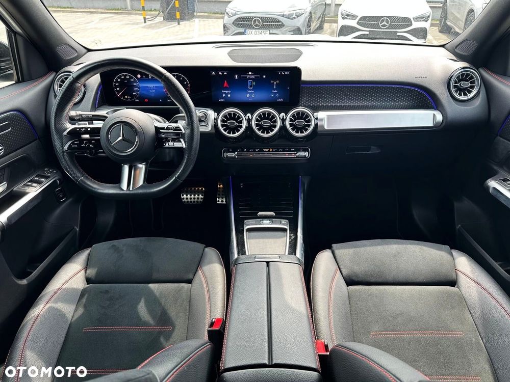 Mercedes-Benz GLB - 9