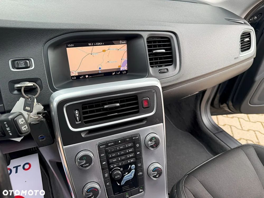 Volvo V60 D4 Drive-E Summum - 33