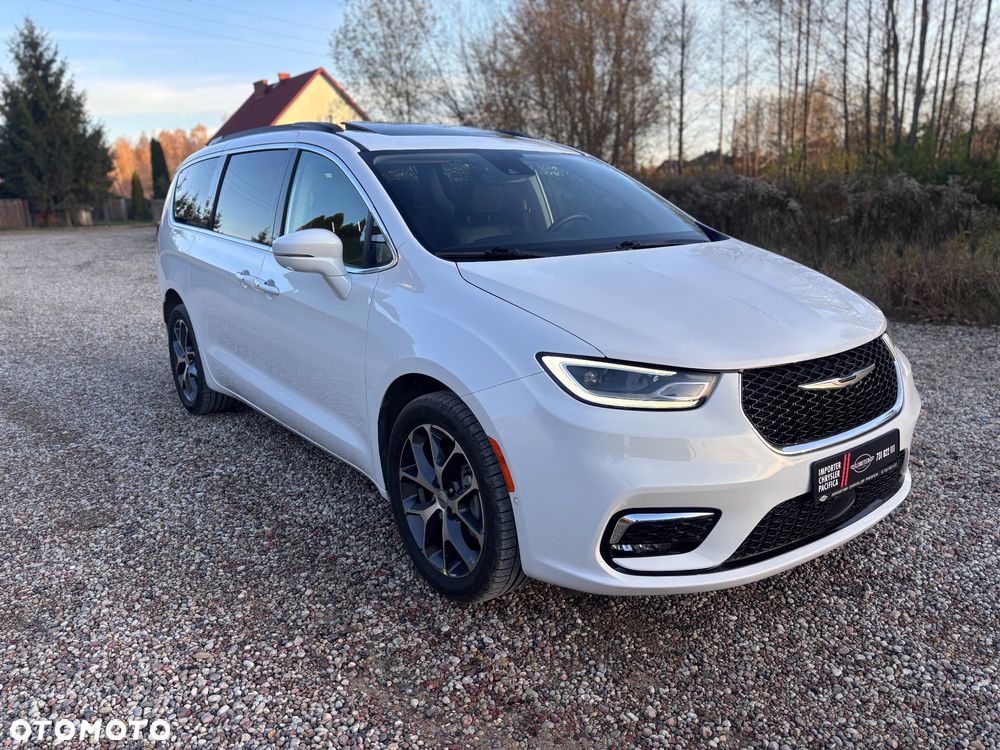 Chrysler Pacifica - 3