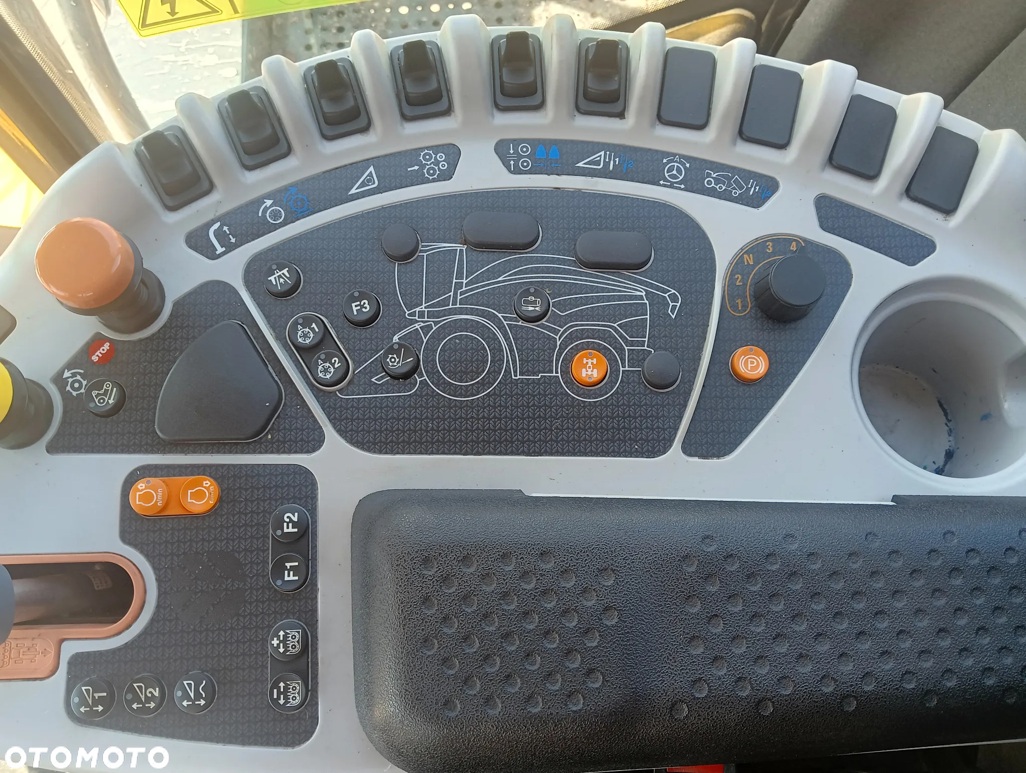 New Holland FR480 - 15