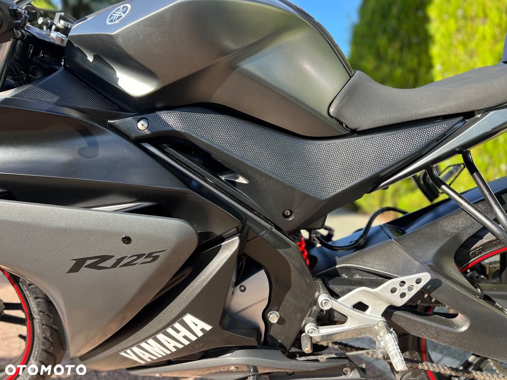 Yamaha YZF - 23