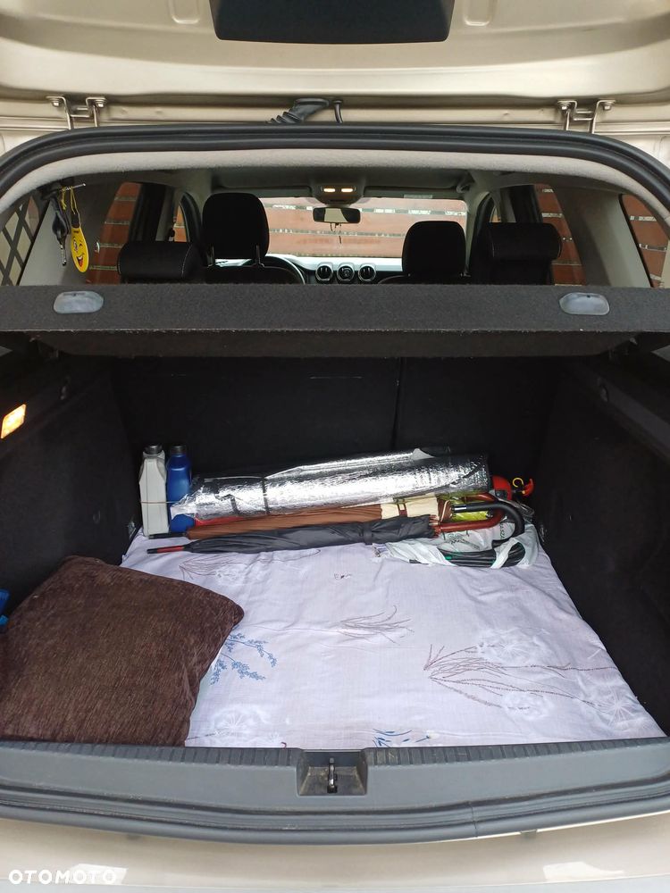 Dacia Duster 1.6 SCe Outdoor S&S - 4