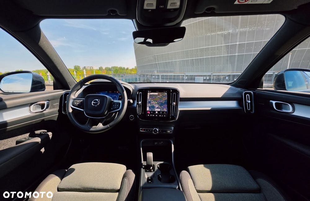 Volvo XC 40 B3 Plus Bright - 24