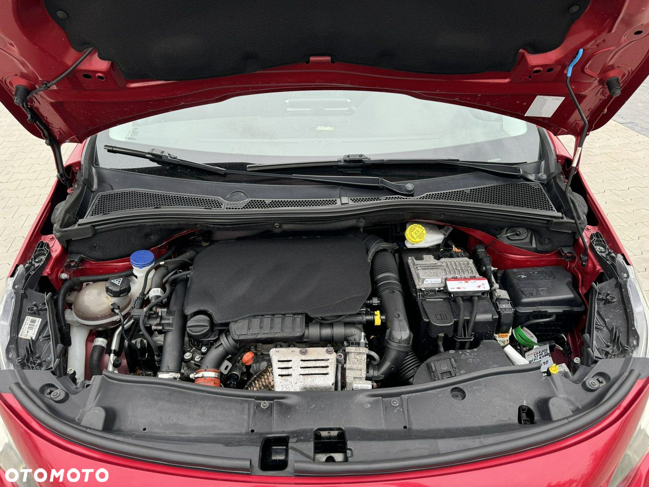 Peugeot 2008 - 4