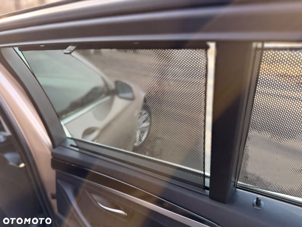 BMW Seria 5 520d xDrive - 36