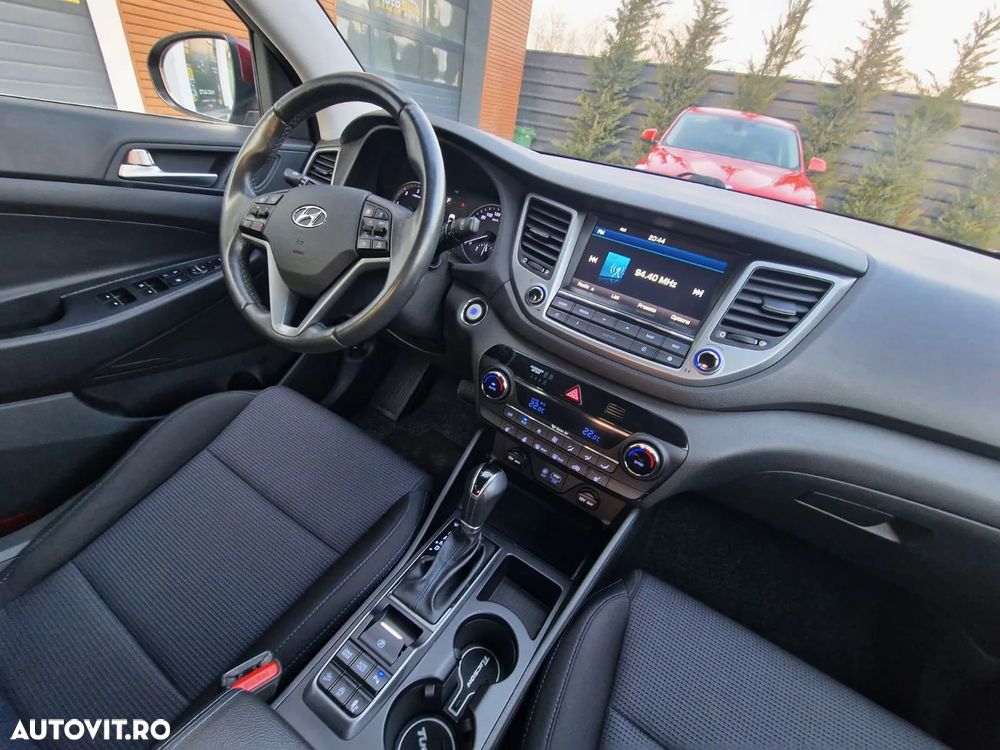 Hyundai Tucson blue 1.7 CRDi 2WD DCT Premium - 9