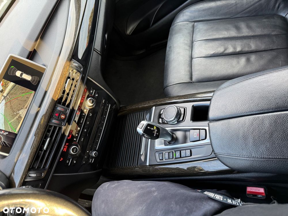 BMW X5 xDrive35i Sport-Aut - 14