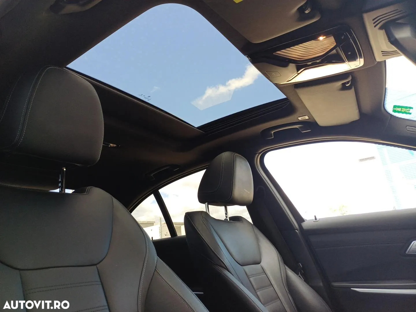 BMW Seria 3 330e Aut. Advantage - 26