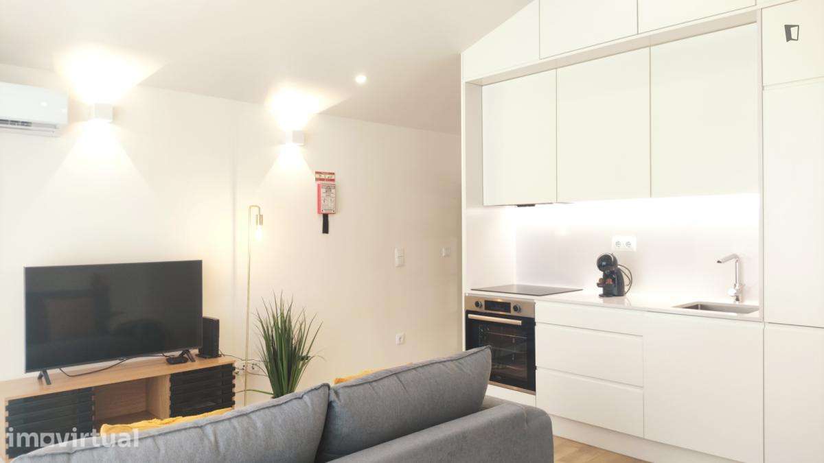 Apartamento com 1 quartos - localizado em Paranhos Porto - Grande imagem: 4/16