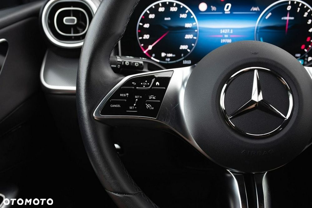 Mercedes-Benz GLC - 12
