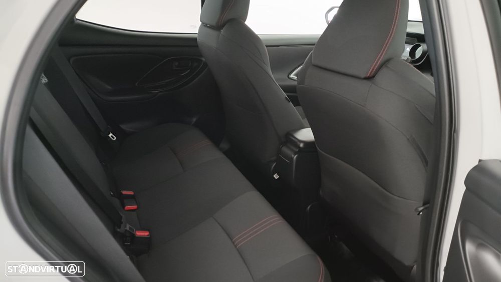 Toyota Yaris - 7