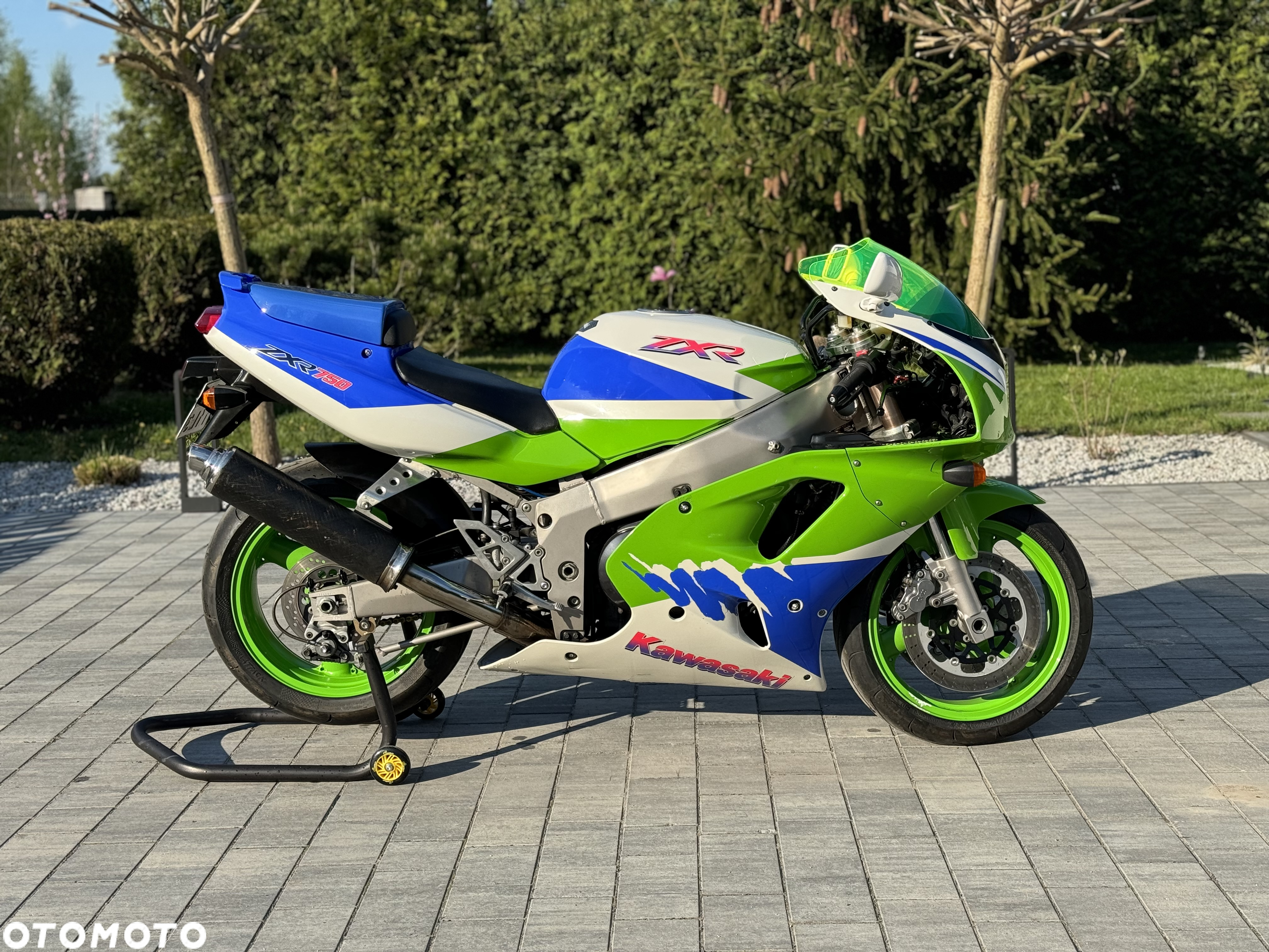 Kawasaki ZXR - 3