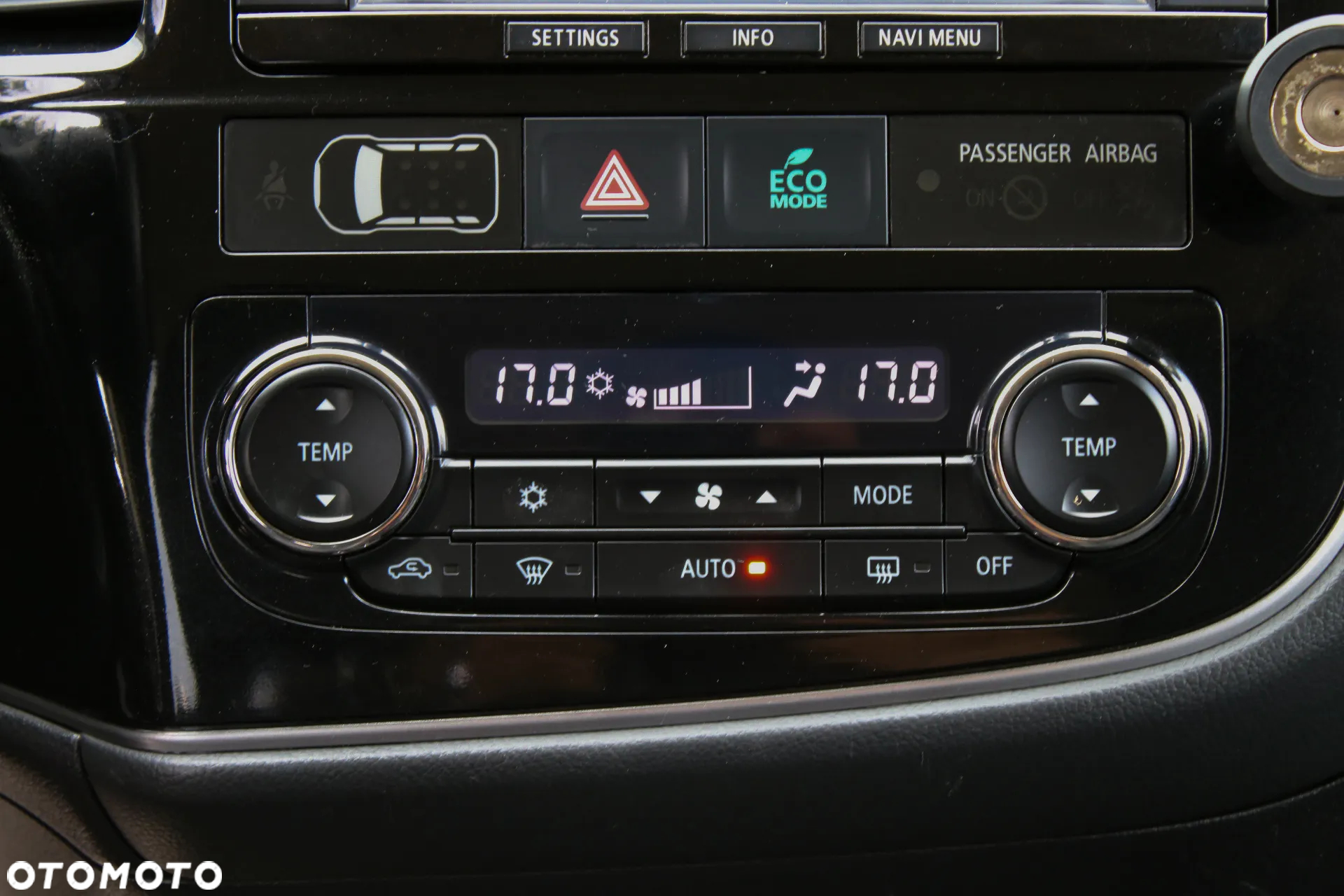 Mitsubishi Outlander 2.2 DI-D 4WD Instyle - 32