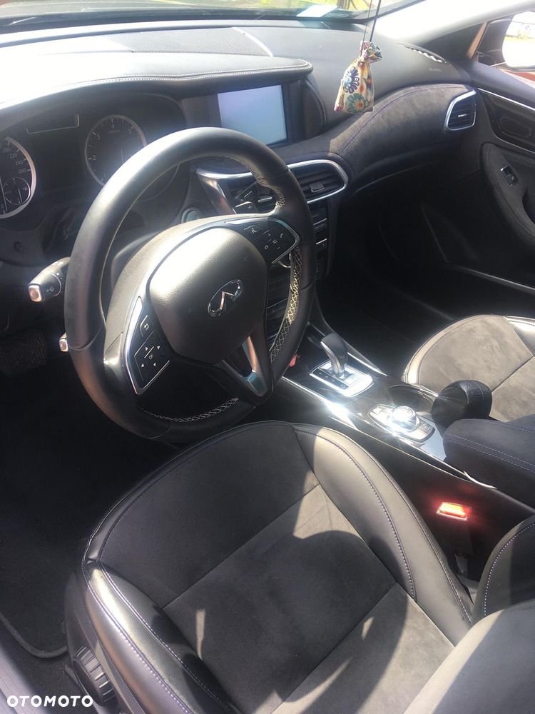 Infiniti Q30 1.5d Business Executive 7DCT - 8