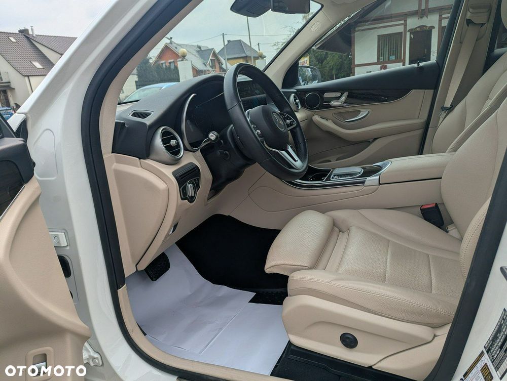 Mercedes-Benz GLC - 8