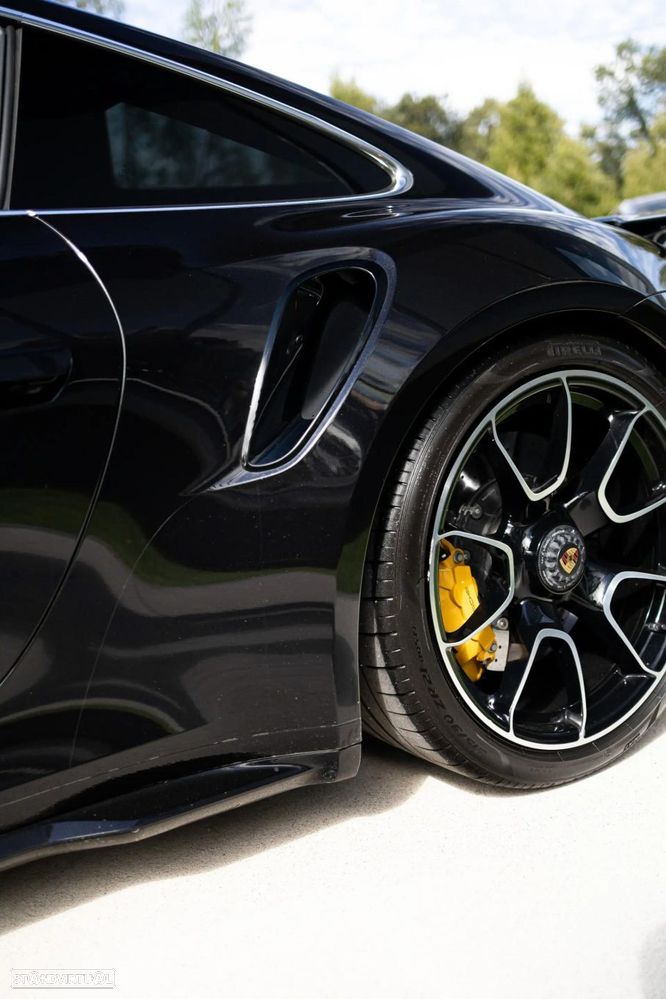 Porsche 911 (992) Turbo S PDK - 32