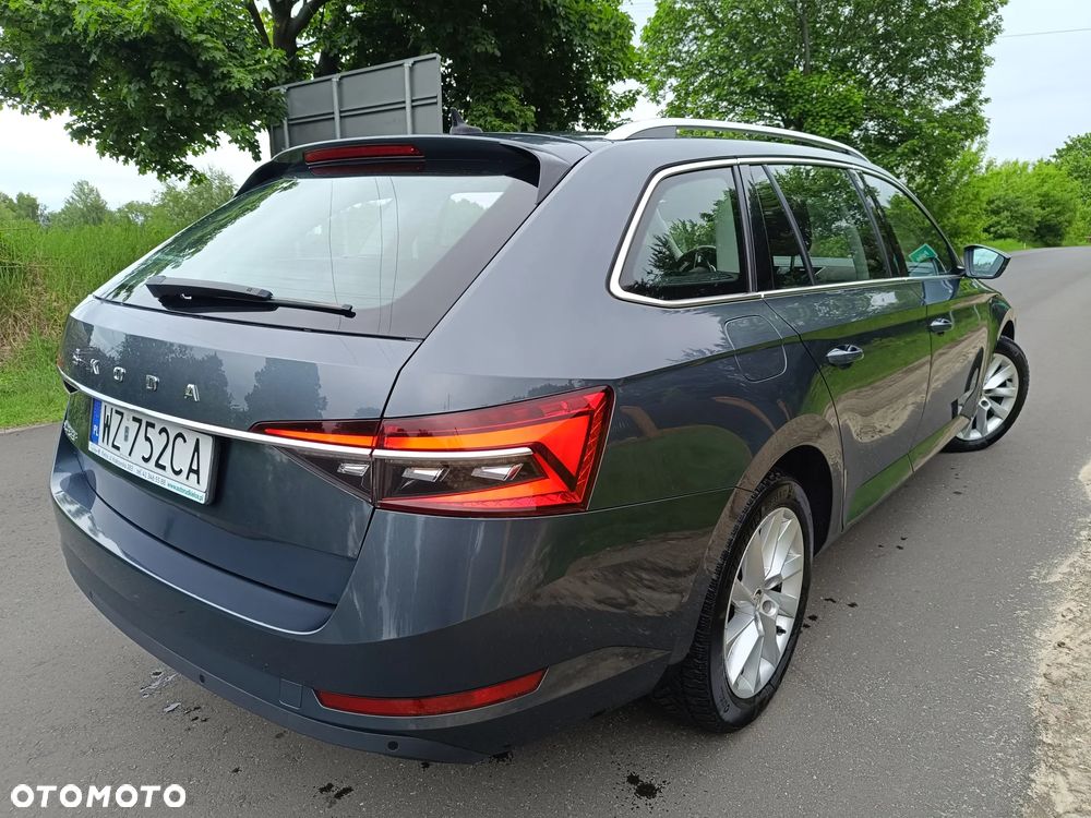 Skoda Superb 2.0 TDI Ambition DSG - 6