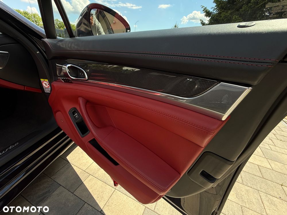 Porsche Panamera Turbo - 18