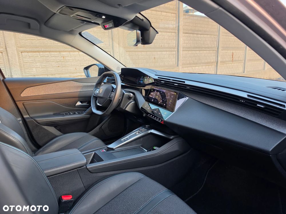 Peugeot 308 1.6 Hybrid PHEV Allure EAT8 - 12