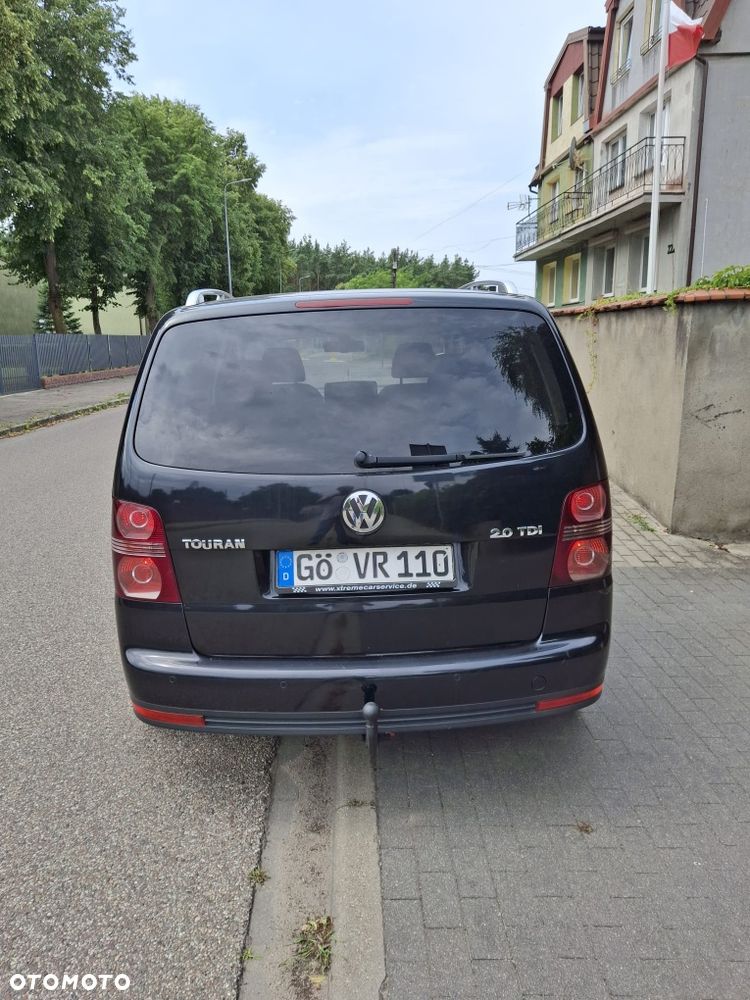Volkswagen Touran - 2