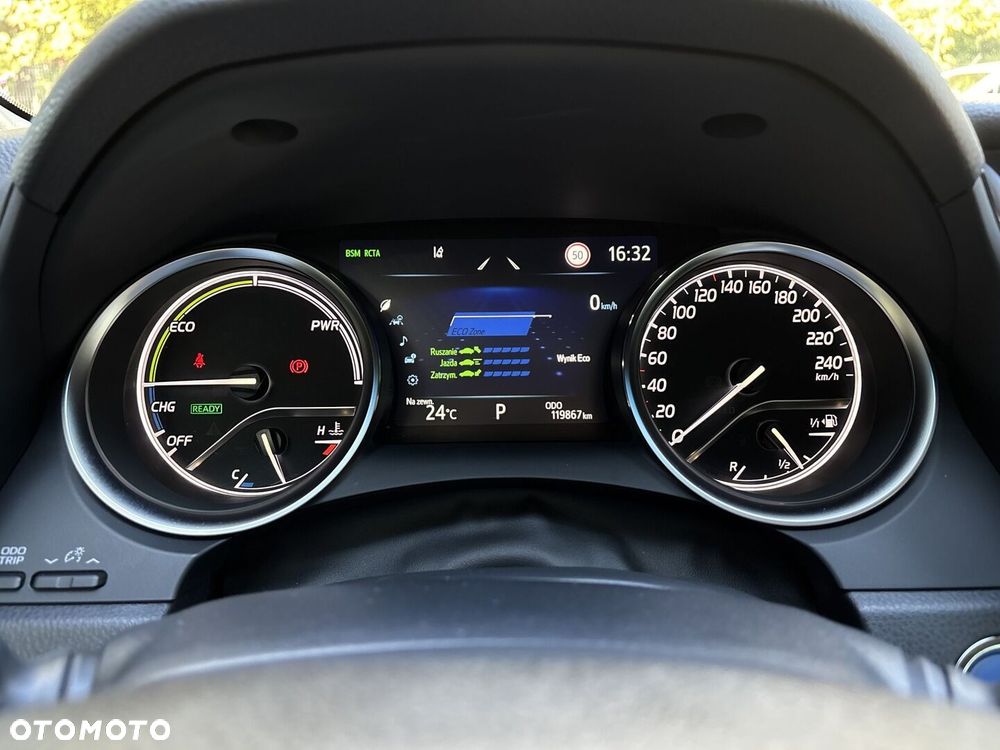 Toyota Camry 2.5 Hybrid Executive CVT - 17