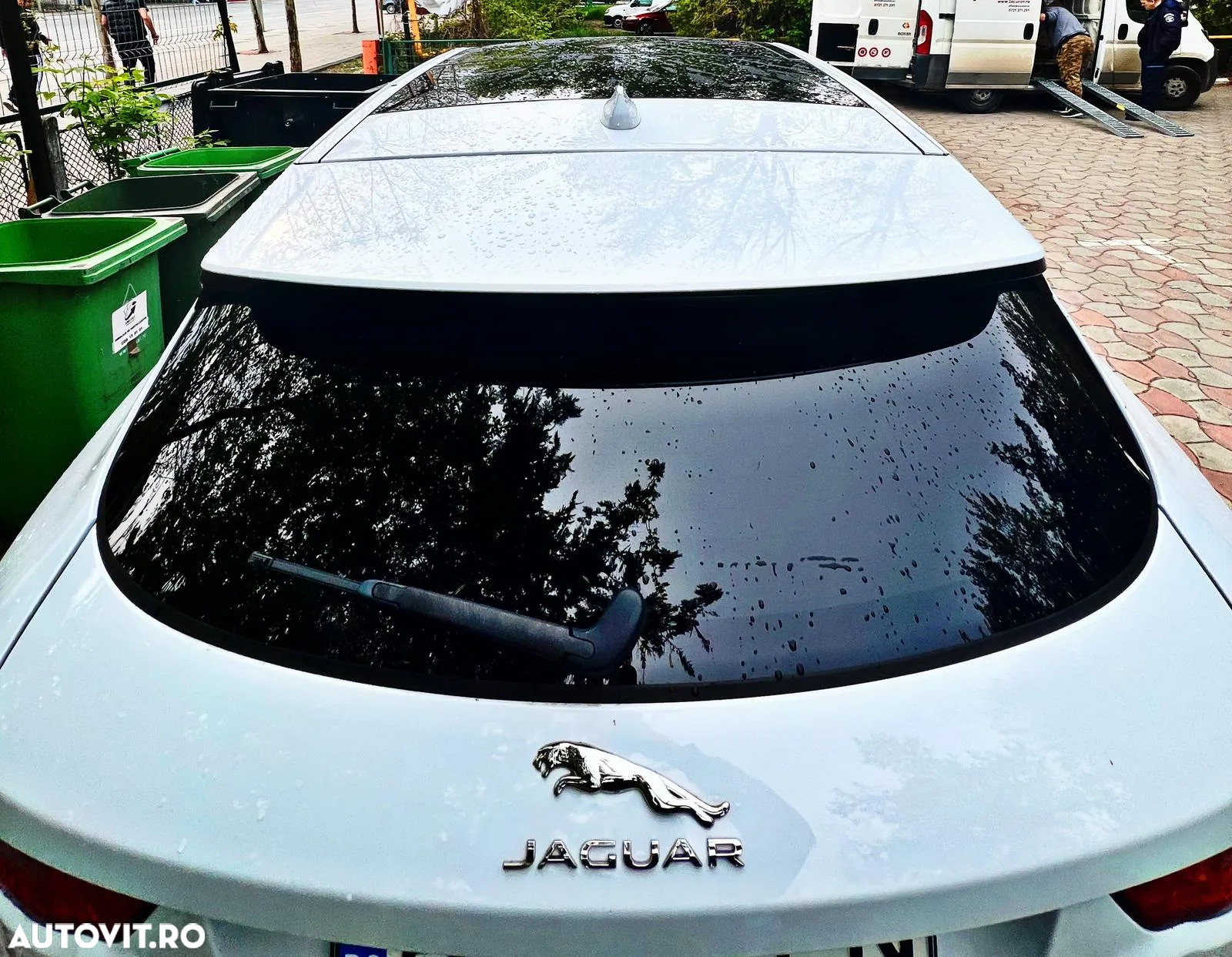 Jaguar F-Pace 20d AWD R-Sport - 9
