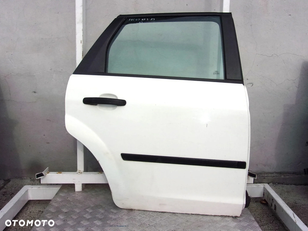 Ford Focus MK2 KOMBI drzwi prawy tył N3